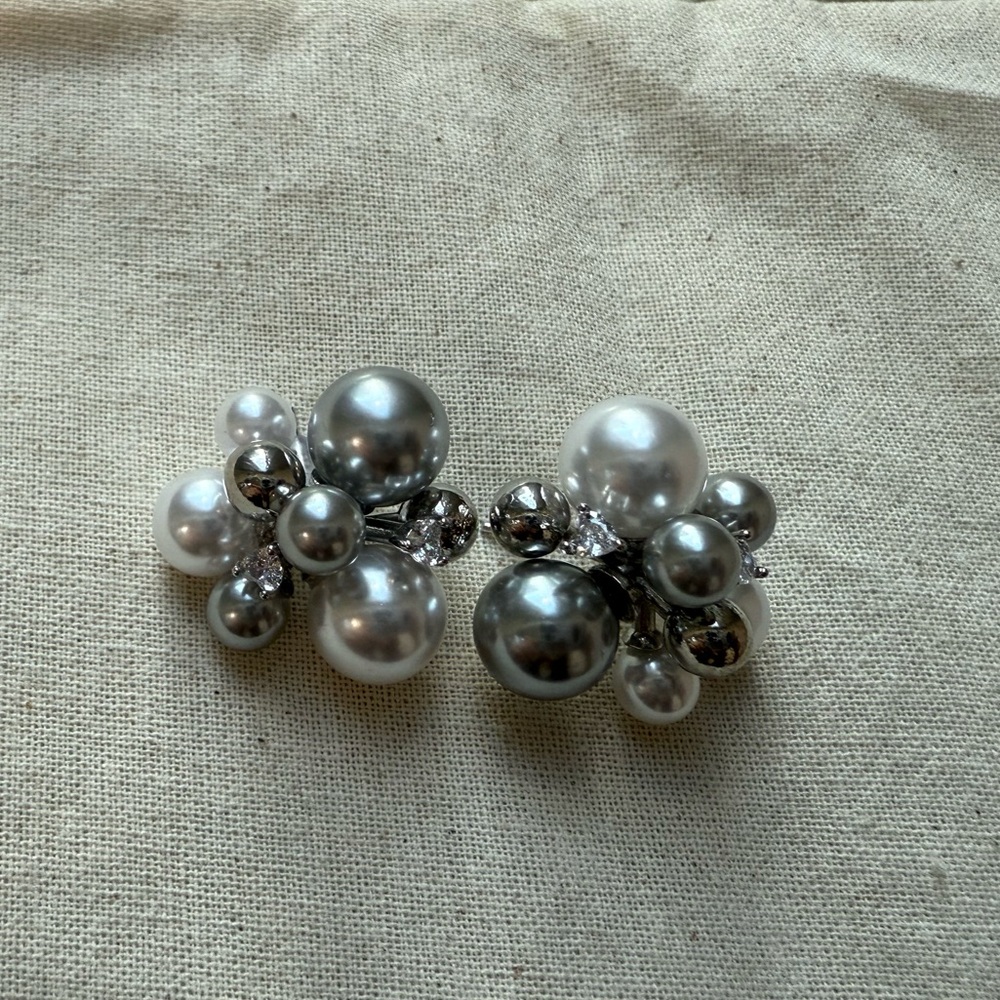 Elegant Pearl Rhinestone Stud Earrings